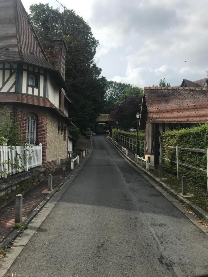 Le Pullman Appartement Deauville Buitenkant foto