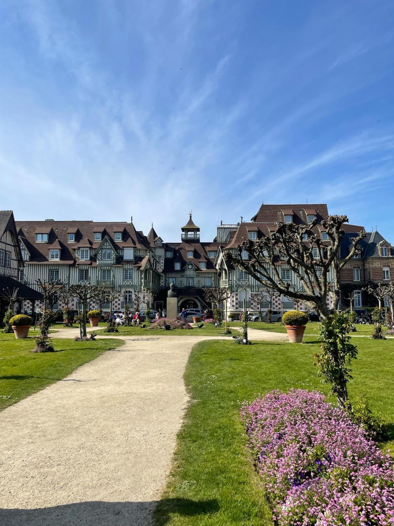 Le Pullman Appartement Deauville Buitenkant foto